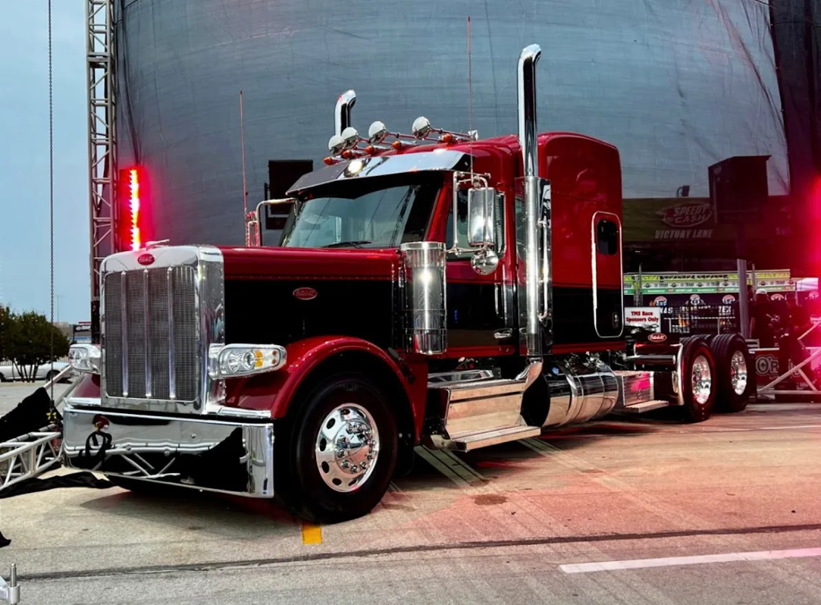 Red and black Peterbilt 589