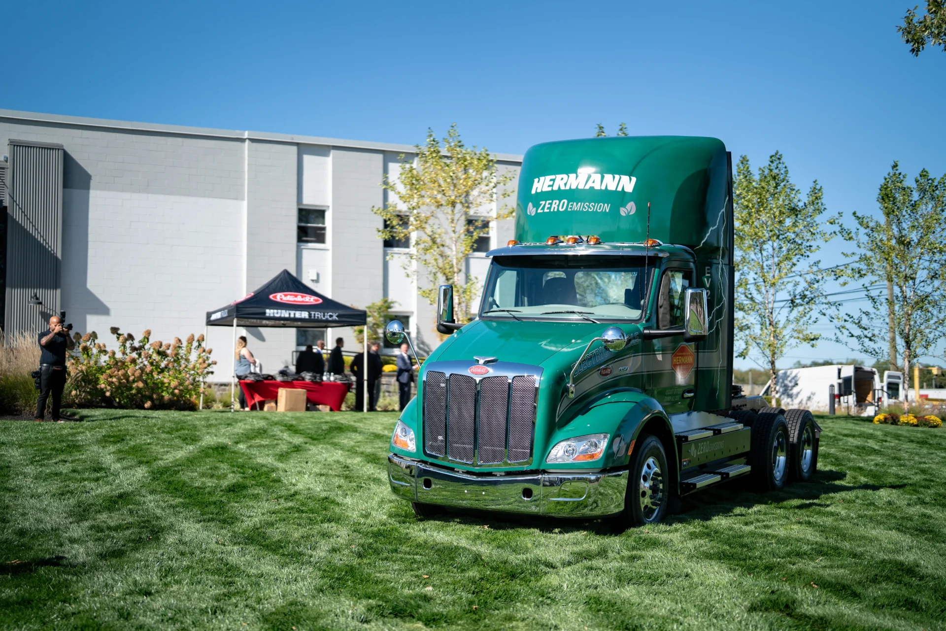 Peterbilt 579EV at Hermann Services event