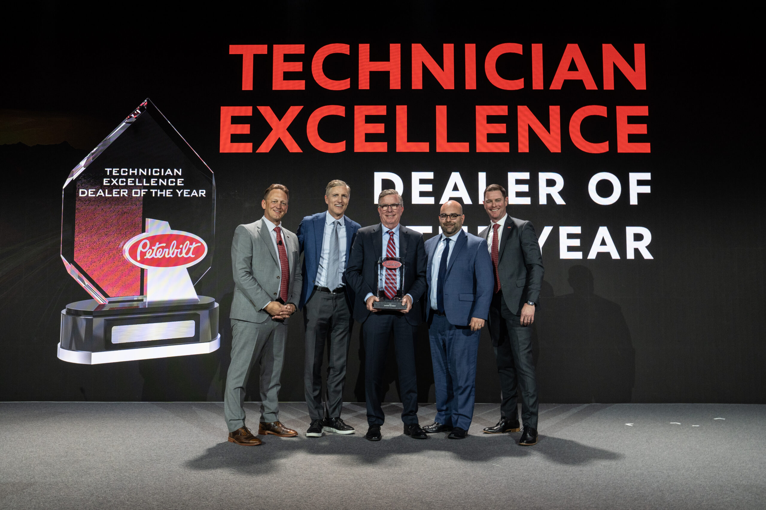 Hunter Truck Named Technician Excellence Dealer of the Year by Peterbilt for 2025