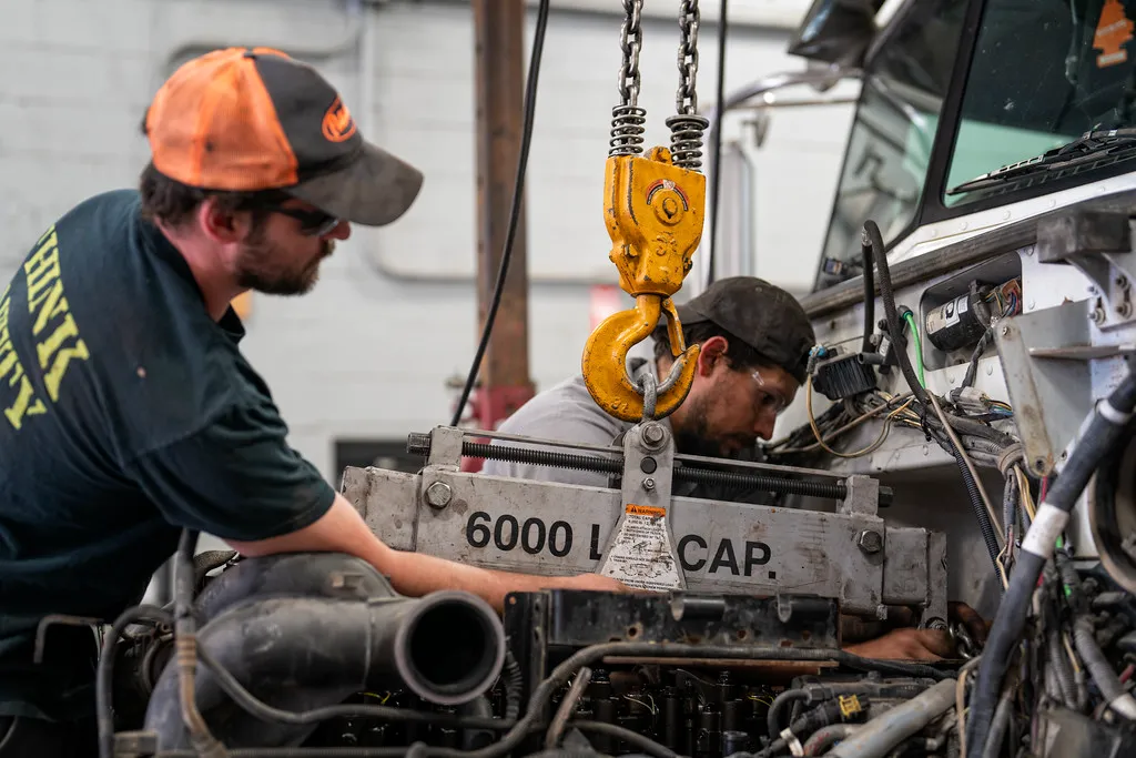 why choose Hunter Truck service for Peterbilt truck service